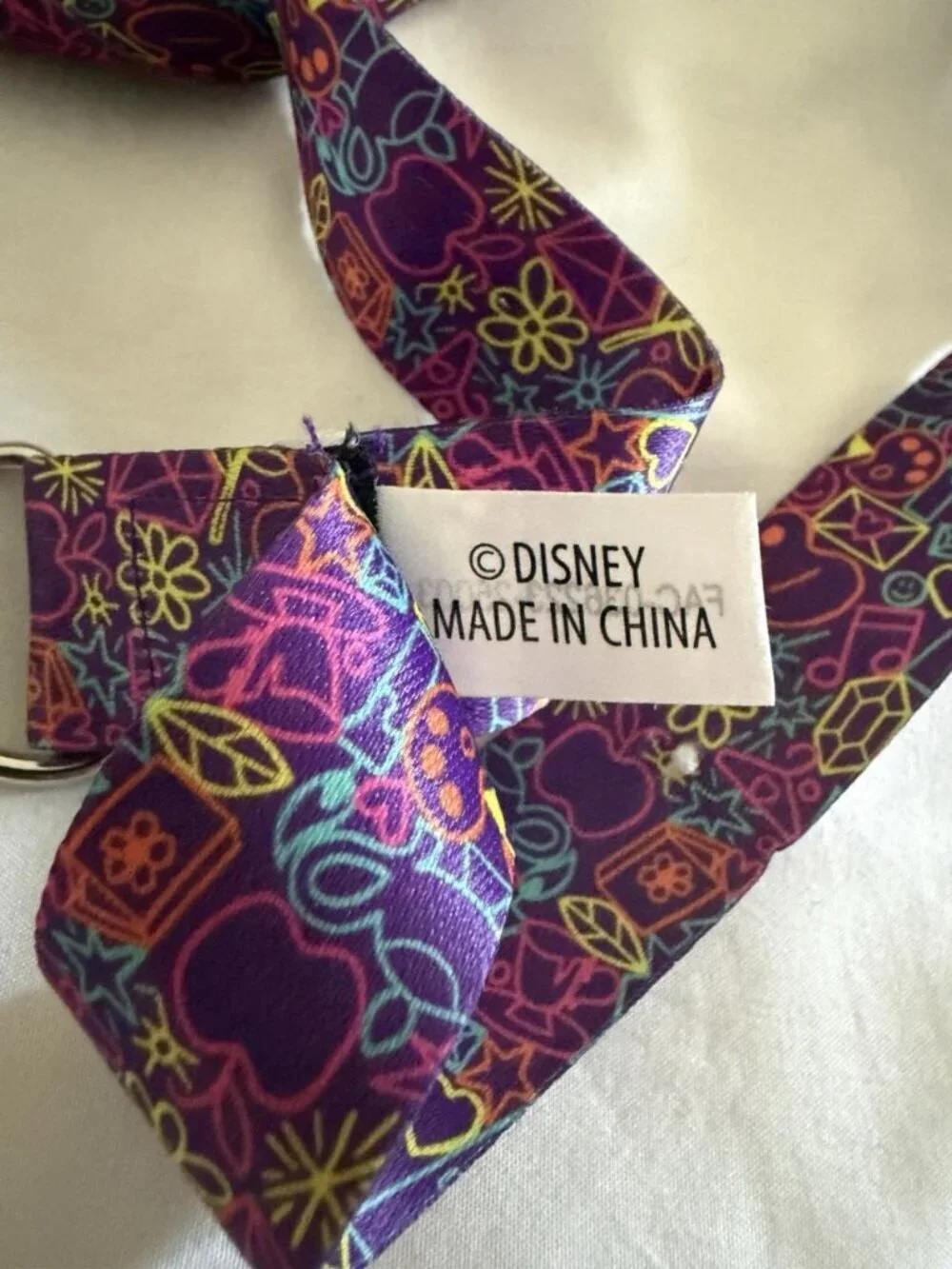 Disney Lanyard With 4 Pins Anna Sleeping Beauty Mickey Fantasia
